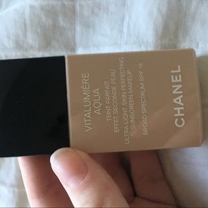Vitalumière Aqua Chanel 30 beige